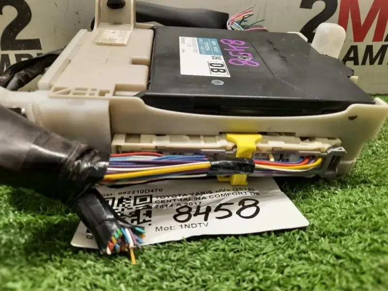 Centralina Comfort 892210D470 Toyota Yaris IV 2014