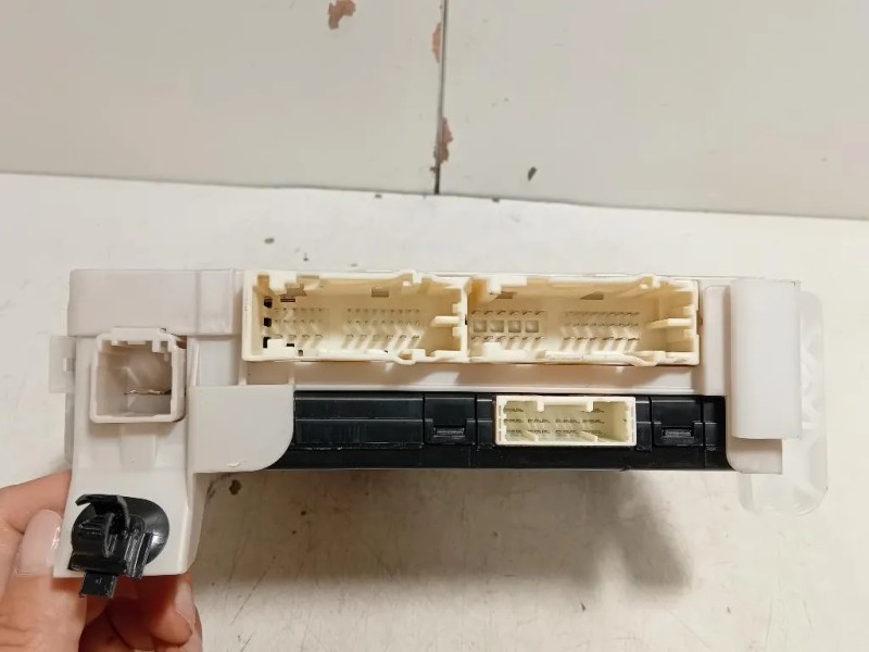 Centralina Comfort 89221-0D470 Toyota Yaris IV 2017