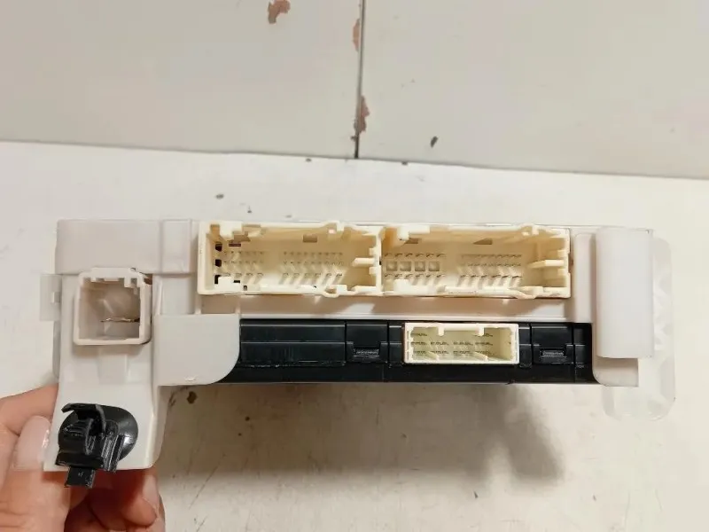 Centralina Comfort 89221-0D470 Toyota Yaris IV 2017