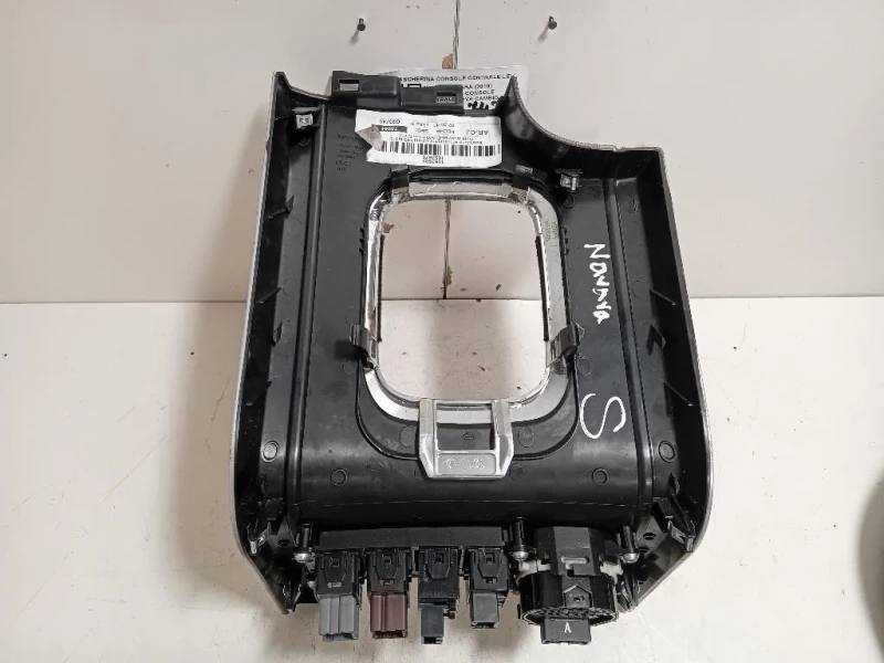 Mascherina Console Centrale LEVA Cambio MASCHERINA CONSOLE CENTRALE LEVA CAMBIO Nissan Navara 2010