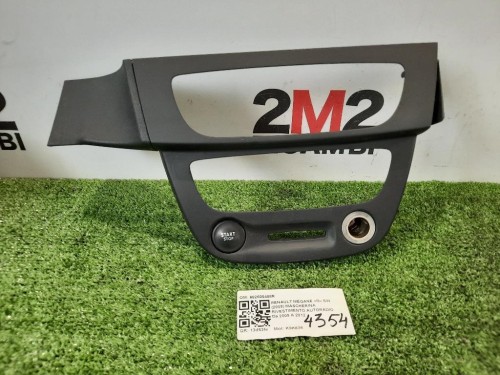 Mascherina Rivestimento Autoradio 682605488R Renault Mégane III SW 2009