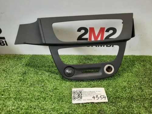 Mascherina Rivestimento Autoradio 682605488R Renault Mégane III SW 2009