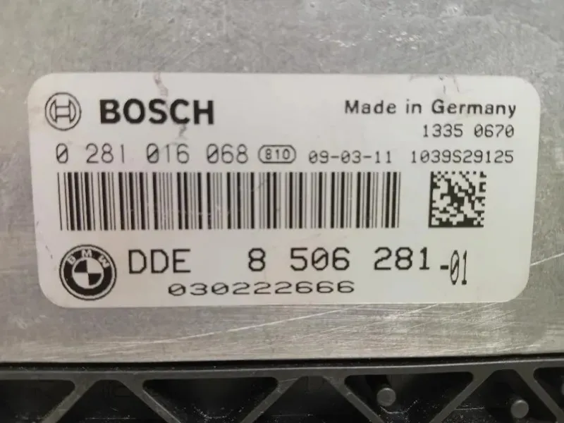 Centralina Iniezione 8 506 281-01 CENTRALINA ECU Bmw Serie 1 E87 Berlina 2005