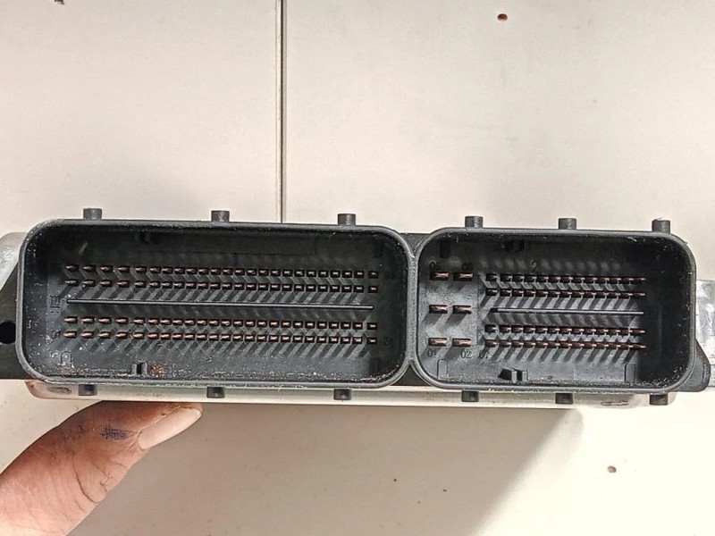 Centralina Iniezione 8 506 281-01 CENTRALINA ECU Bmw Serie 1 E87 Berlina 2005