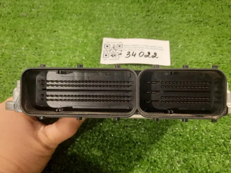 Centralina Iniezione 8 573 260 Bmw Serie 1 F20 Berlina 2012