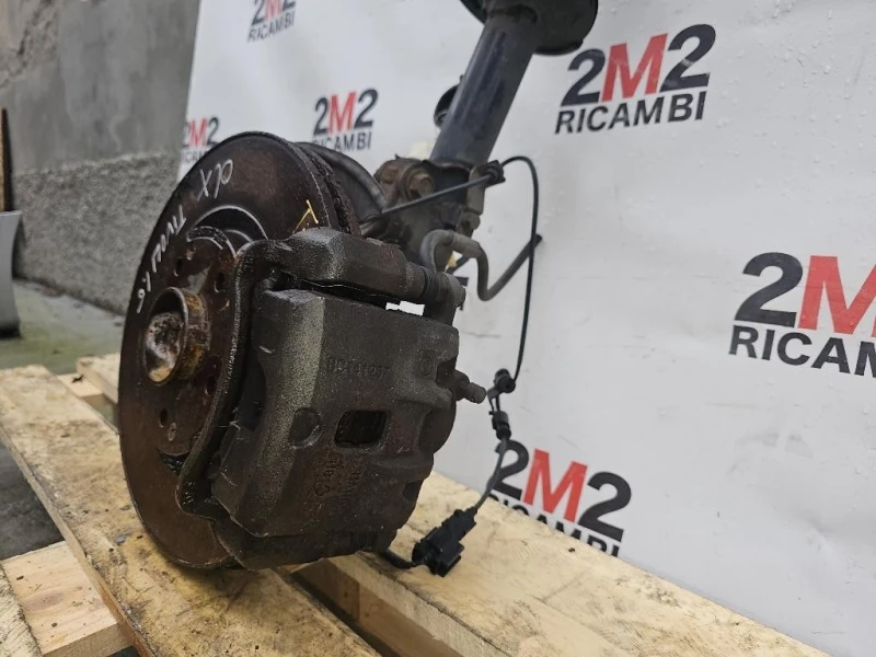 Meccanica Completa ANT DX 44320-35000 FUSELLO SOSPENSIONE DISCO Ssangyong Tivoli 2015