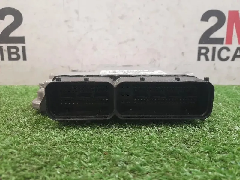 Centralina Iniezione 55577619 Opel Astra J 2010