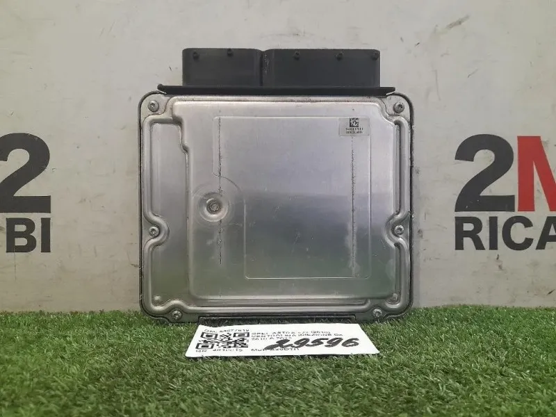 Centralina Iniezione 55577619 Opel Astra J 2010