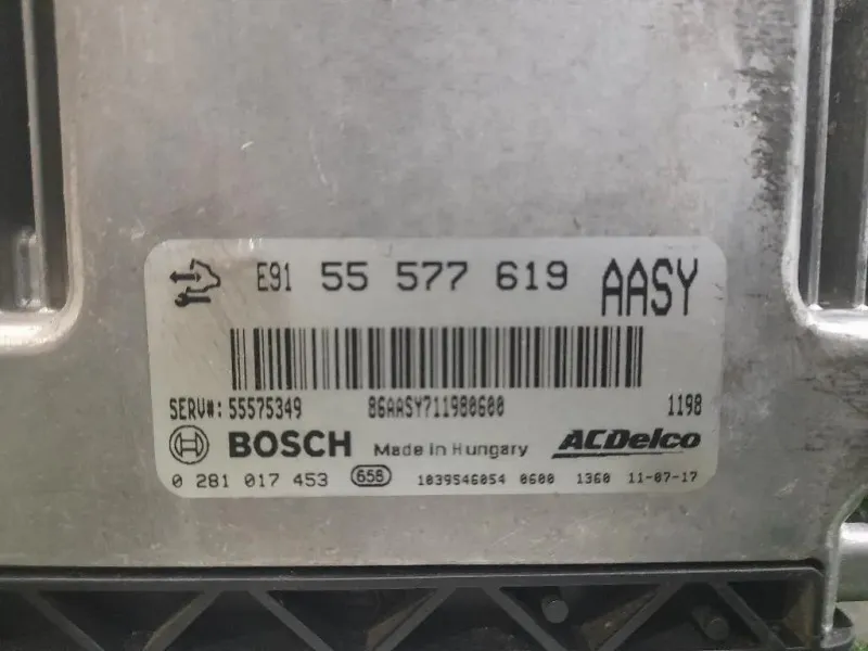 Centralina Iniezione 55577619 Opel Astra J 2010