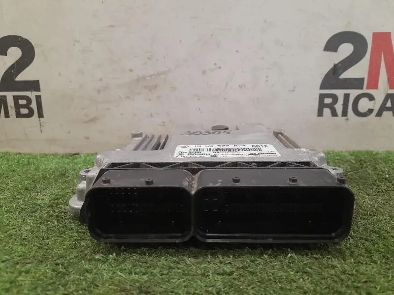 Centralina Iniezione E2355577674 Opel Astra J 2012