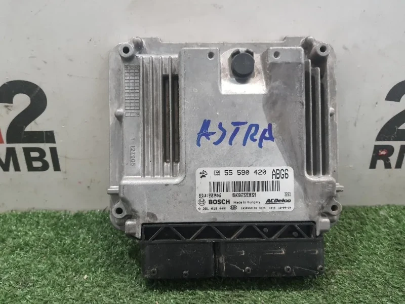 Centralina Iniezione 55579447 Opel Astra J SW 2012