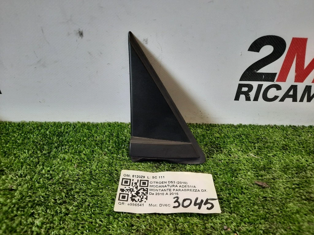 Modanatura Adesiva Montante Parabrezza DX 8120Z9 DX Citroen DS3 2010