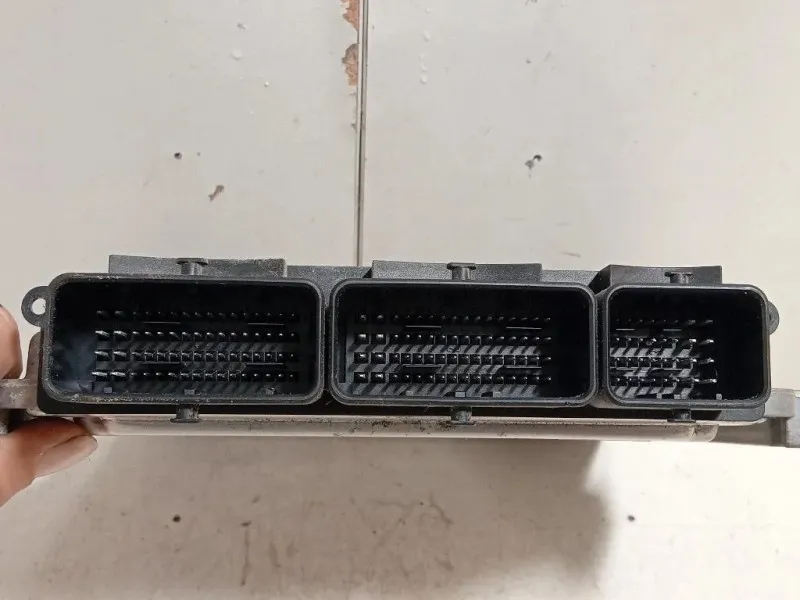 Centralina Iniezione 23701754R Opel Vivaro A 2007