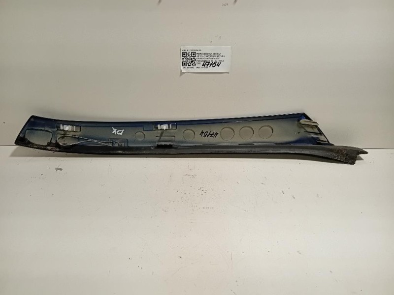 Modanatura Adesiva Montante Parabrezza DX A1706980498 Mercedes Classe SLK R170 1997