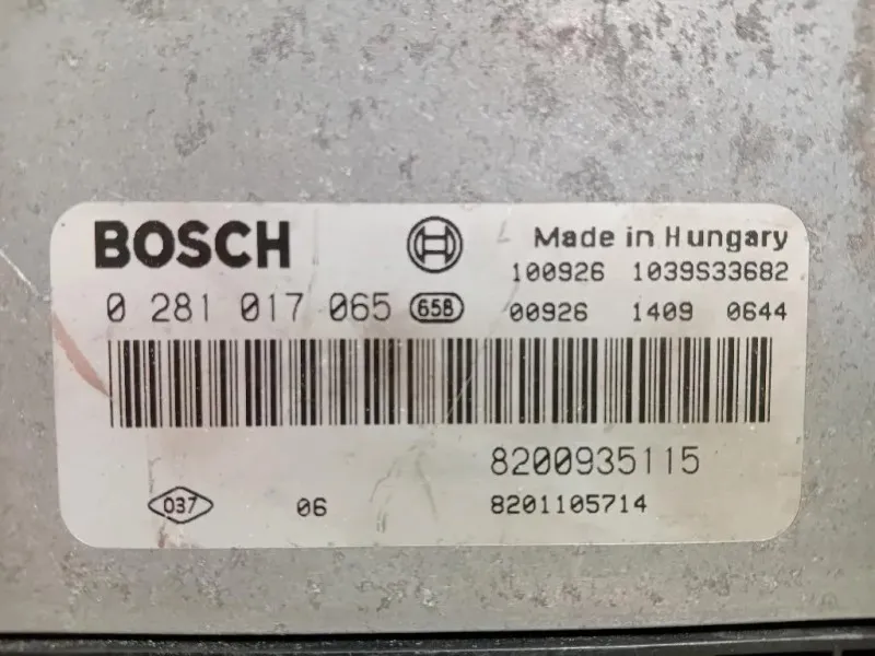 Centralina Iniezione 8200935115 0281017065 Opel Vivaro A 2007