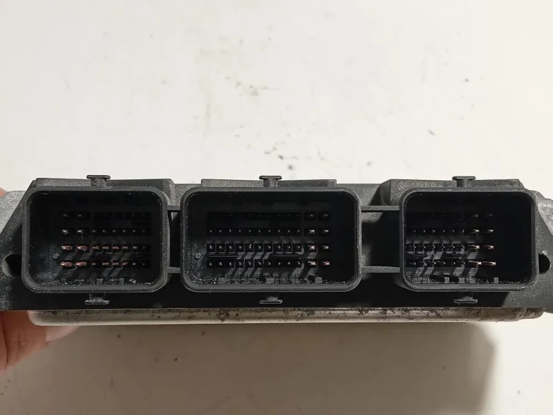 Centralina Iniezione 8200546983 Opel Vivaro A 2007