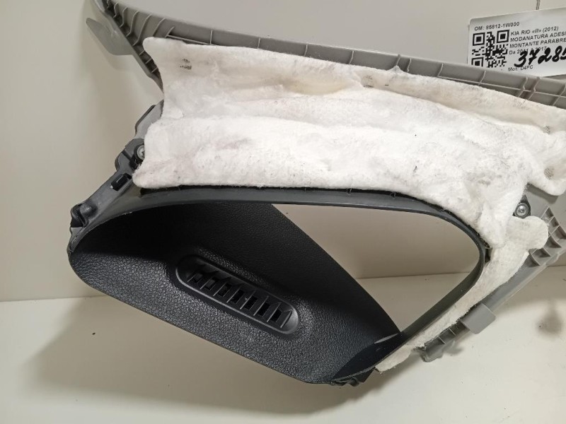 Modanatura Adesiva Montante Parabrezza SX 85812-1W000 Kia RIO III 2012