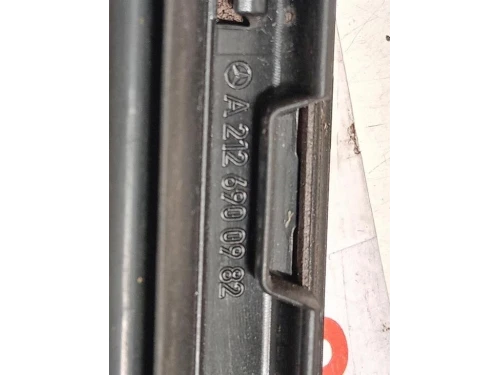 Modanatura Adesiva Montante Parabrezza SX A2126900982 Mercedes Classe GLE W166 2015