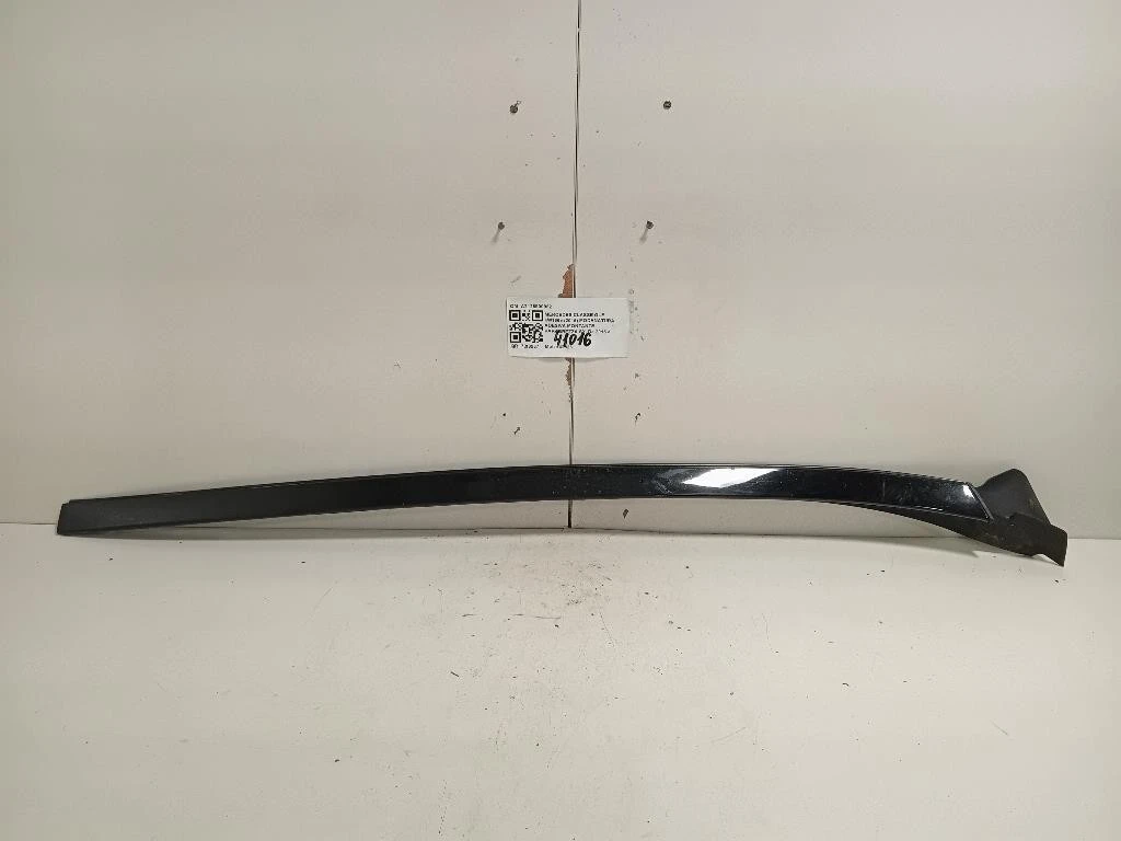 Modanatura Adesiva Montante Parabrezza SX A2126900982 Mercedes Classe GLE W166 2015