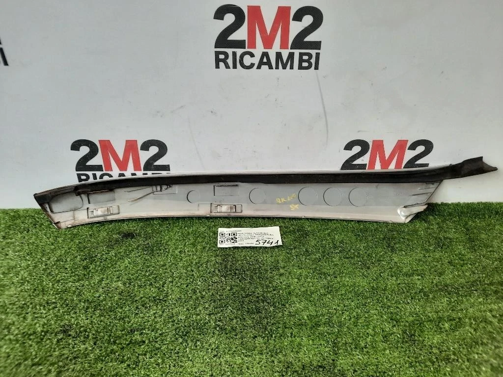 Modanatura Adesiva Montante Parabrezza SX A1706980398 Mercedes Classe SLK R170 1997