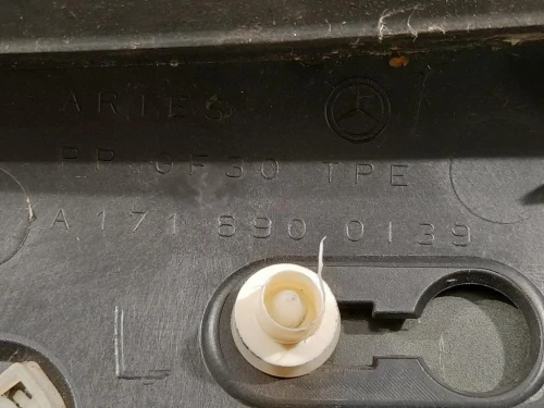 Modanatura Adesiva Montante Parabrezza SX A1716900139 Mercedes Classe SLK R171 2004