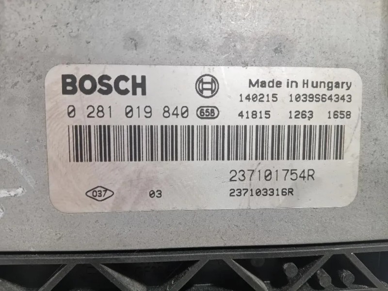 Centralina Iniezione 237101754R Renault Trafic III 2007