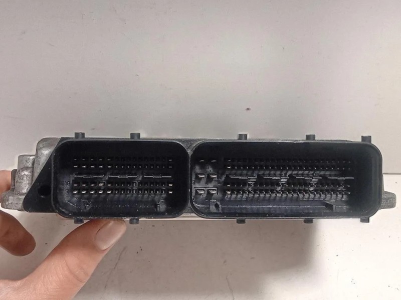 Centralina Iniezione 03C906016D Skoda Octavia 1Z3 2009