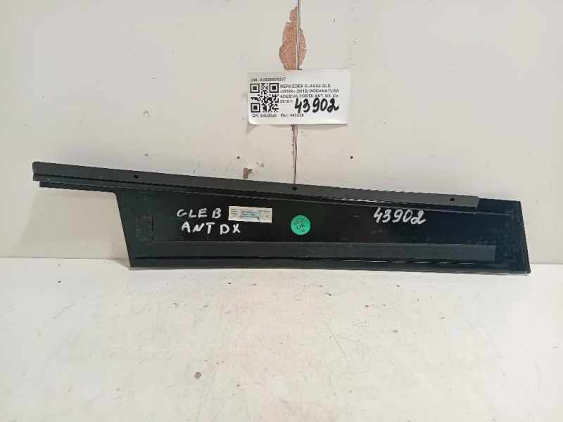 Modanatura Adesiva Porta ANT DX A2926900287 Mercedes Classe GLE W166 2015