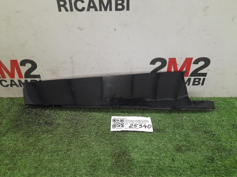 Modanatura Adesiva Porta ANT SX A2467220328 Mercedes Classe B W246 2012