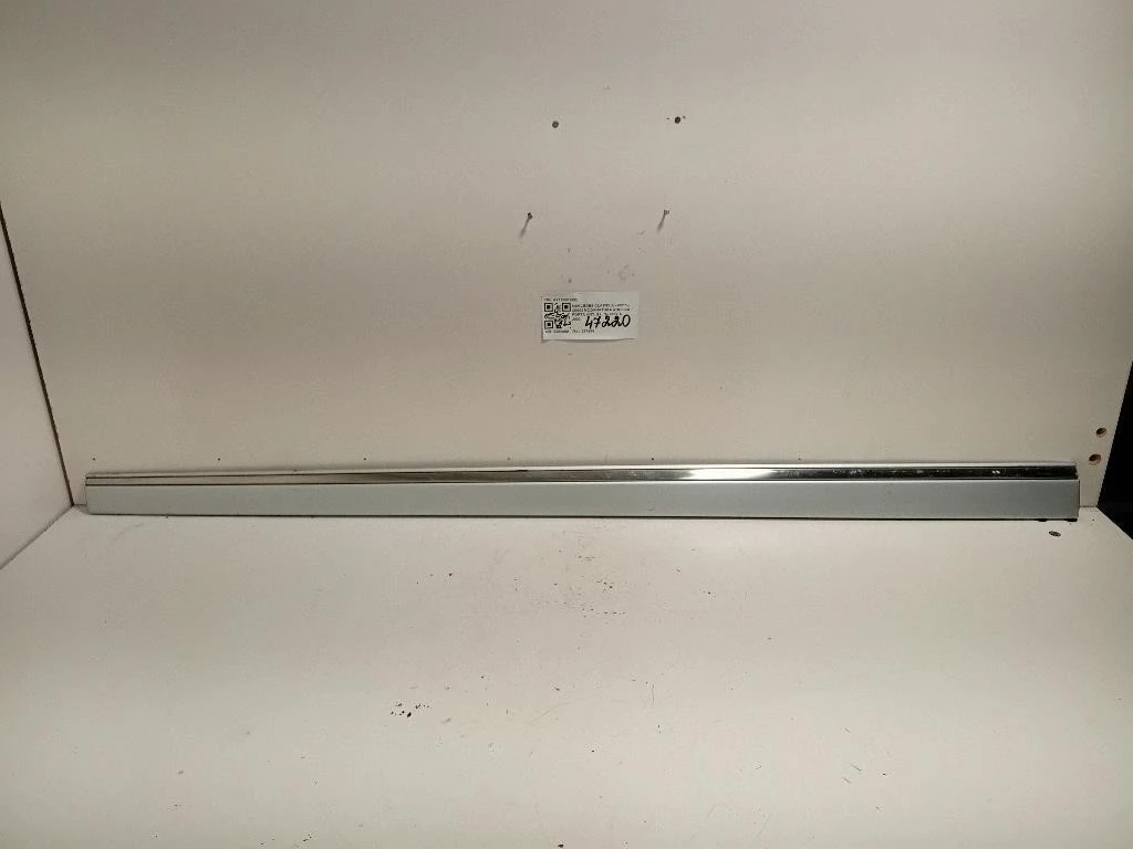 Modanatura Adesiva Porta ANT SX A2116901962 Mercedes Classe E W211 2002