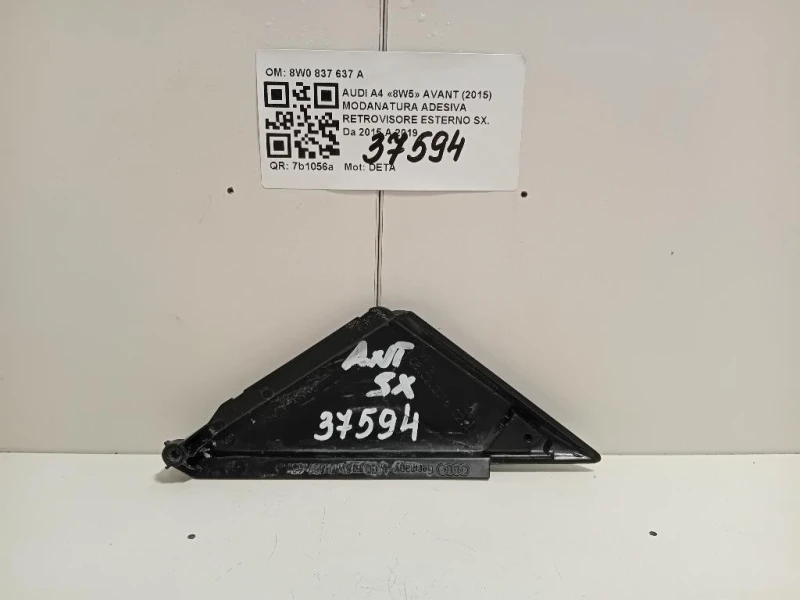 Modanatura Adesiva Retrovisore Esterno SX 8W0 837 637 A Audi A4 8W5 Avant 2015