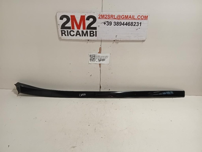 Modanatura Cristallo Deflettore SX A2056900162 Mercedes Classe C W205 2014