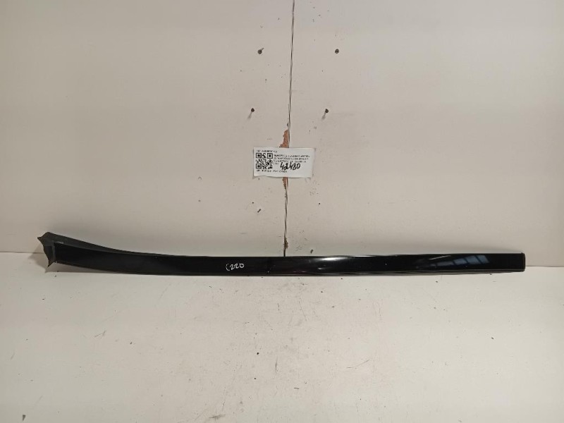 Modanatura Cristallo Deflettore SX A2056900162 Mercedes Classe C W205 2014