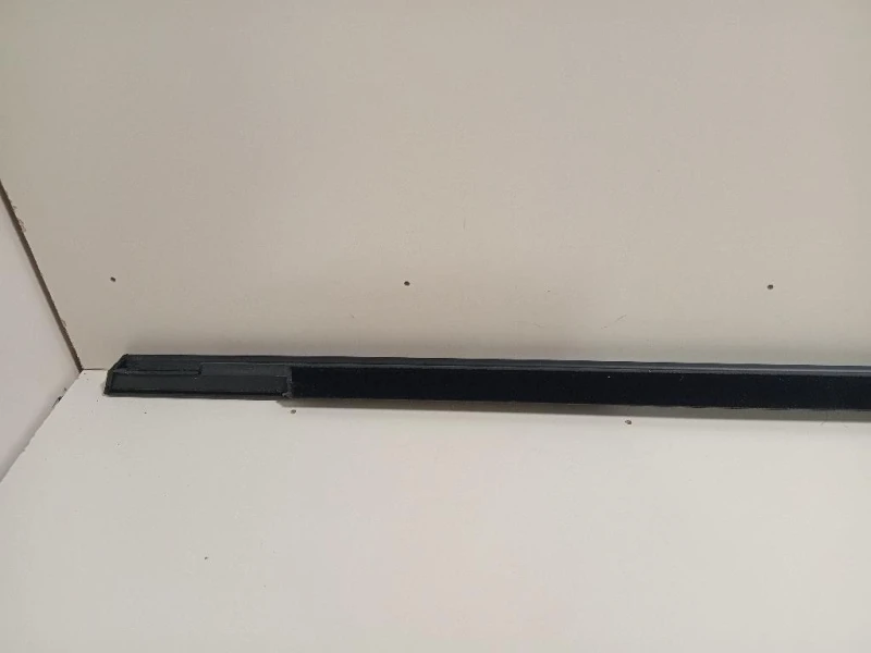 Modanatura Estraschiavetro Porta ANT DX 9310L3 Citroen C5 X 2021