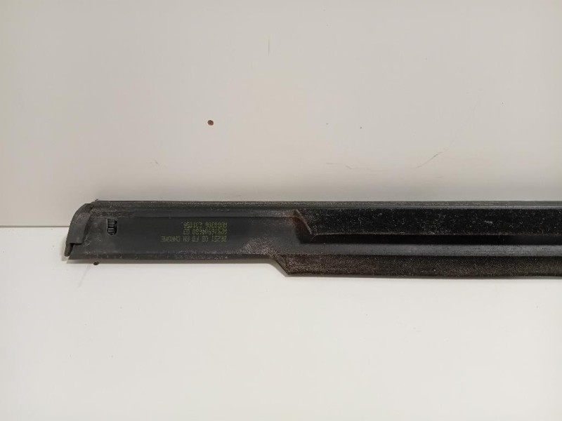 Modanatura Estraschiavetro Porta ANT DX A2516904680 Mercedes Classe R W251 2006