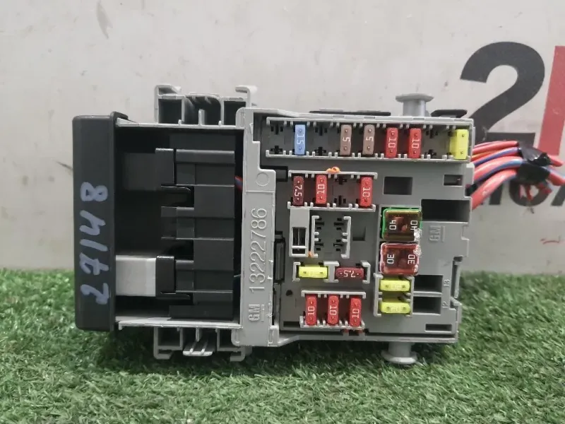 Centralina Scatola Fusibili 13222786 Chevrolet Cruze 2009