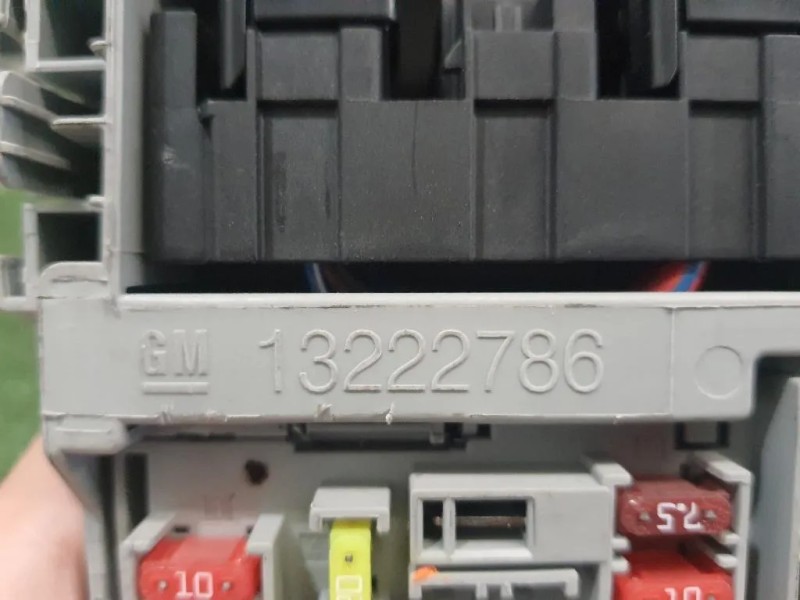 Centralina Scatola Fusibili 13222786 Chevrolet Cruze 2009