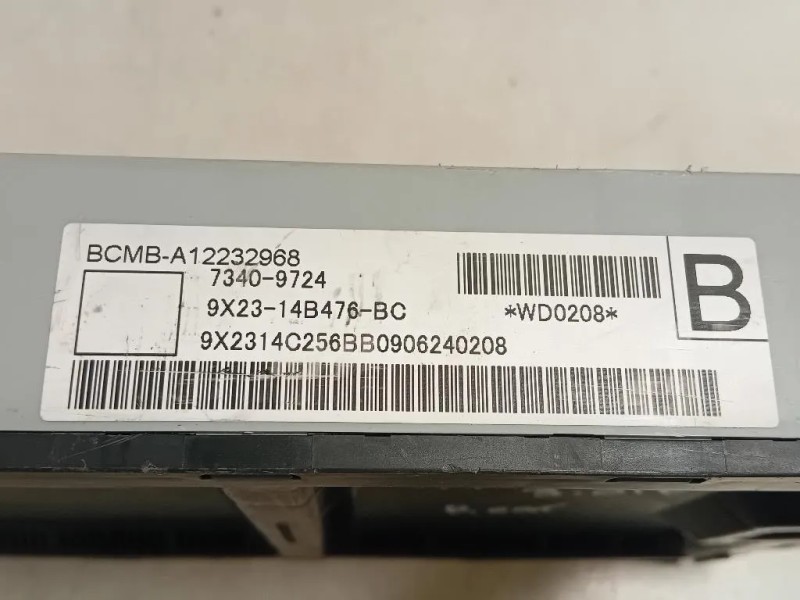 Centralina Scatola Fusibili 8X23-14B476-BC Jaguar XF I 2011