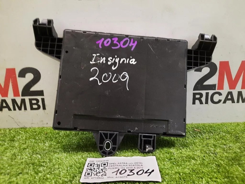 Centralina Scatola Fusibili 13343949 Opel Astra J 2010