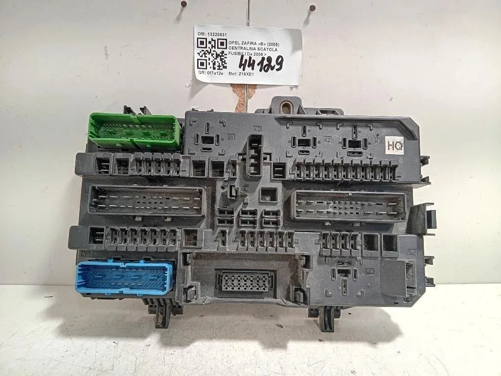 Centralina Scatola Fusibili 13220831 Opel Zafira B 2005
