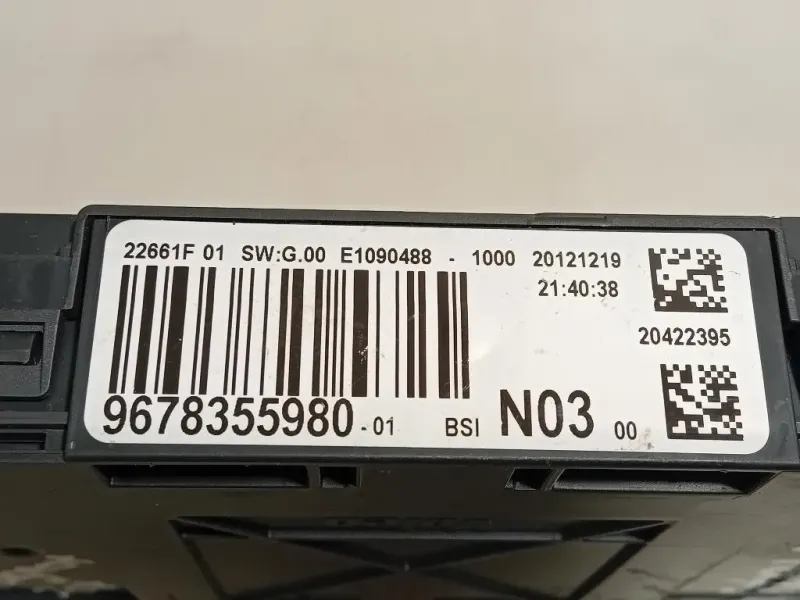 Centralina Scatola Fusibili 1064160 Peugeot 208 I 2012