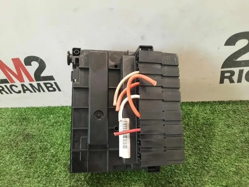 Centralina Scatola Fusibili 9667044980 Peugeot 3008 I 2009