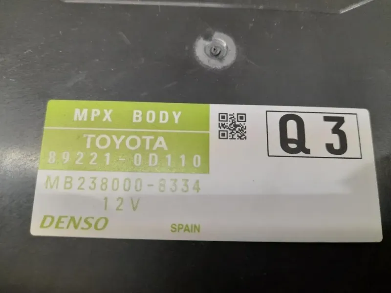 Centralina Scatola Fusibili 892210D110 Toyota Yaris IV 2014