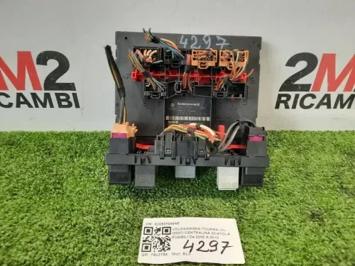 Centralina Scatola Fusibili 3C0937049AE SCATOLA Volkswagen Touran II 2007
