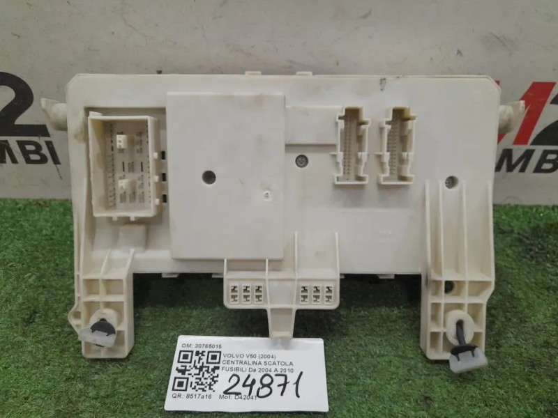 Centralina Scatola Fusibili 30765015 Volvo V50 2004
