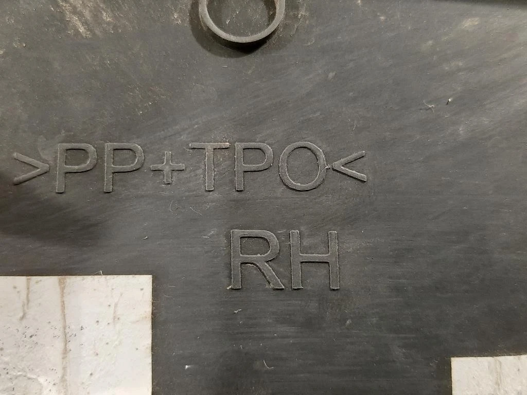 Modanatura Parasassi POST DX L1TBS286D02C Ford PUMA II 2019