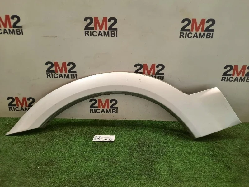 Modanatura Parasassi POST DX MR478746 Mitsubishi Pajero III 2000