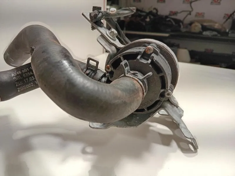 Pompa Acqua A2465011358 Mercedes Classe A W176 2013