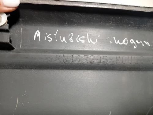 Modanatura Porta ANT SX MN117283 Mitsubishi Pajero III 2000