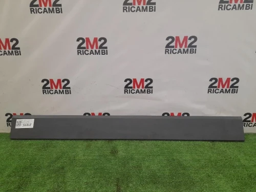 Modanatura Portello POST PROTEZIONE PORTELLONE INFERIORE Land Rover Discovery III 2005